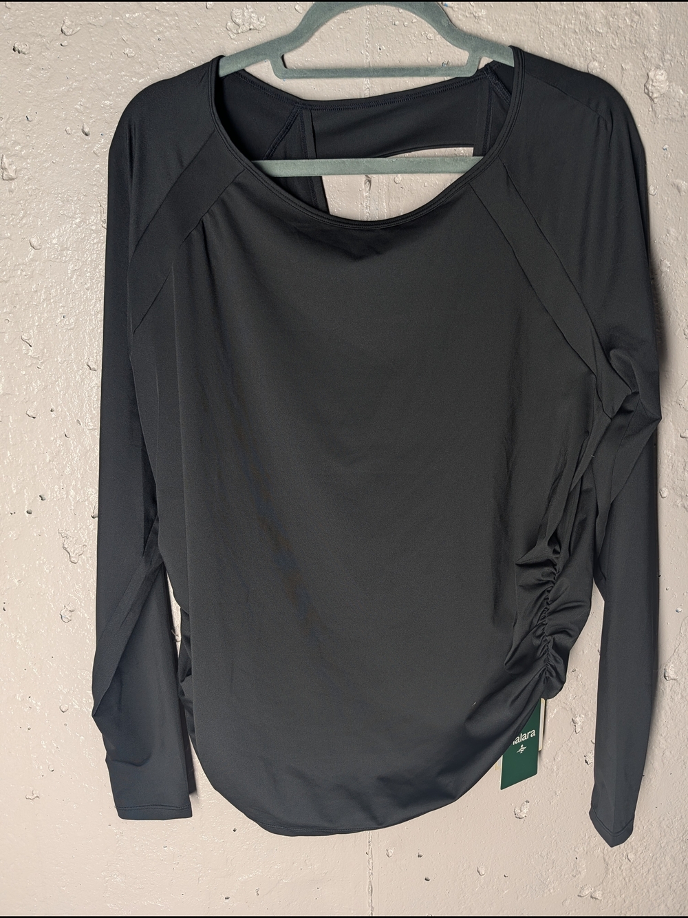 NWT Halara Open Back Ruched Long Sleeve Active Top Black Size L - Picture 3 of 6